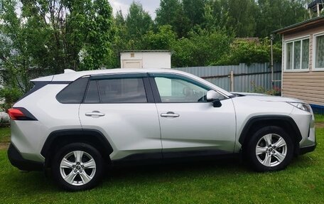 Toyota RAV4, 2020 год, 3 100 000 рублей, 8 фотография