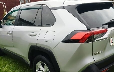 Toyota RAV4, 2020 год, 3 100 000 рублей, 12 фотография