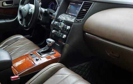 Infiniti FX II, 2012 год, 2 200 000 рублей, 13 фотография