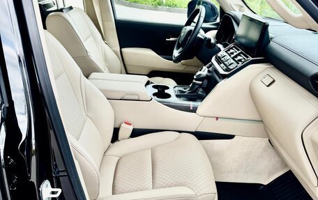 Toyota Land Cruiser, 2023 год, 11 200 000 рублей, 16 фотография