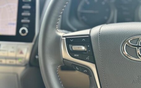 Toyota Land Cruiser Prado 150 рестайлинг 2, 2022 год, 3 790 001 рублей, 14 фотография