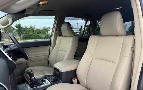 Toyota Land Cruiser Prado 150 рестайлинг 2, 2022 год, 3 790 001 рублей, 19 фотография