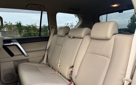 Toyota Land Cruiser Prado 150 рестайлинг 2, 2022 год, 3 790 001 рублей, 21 фотография