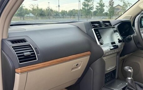 Toyota Land Cruiser Prado 150 рестайлинг 2, 2022 год, 3 790 001 рублей, 20 фотография