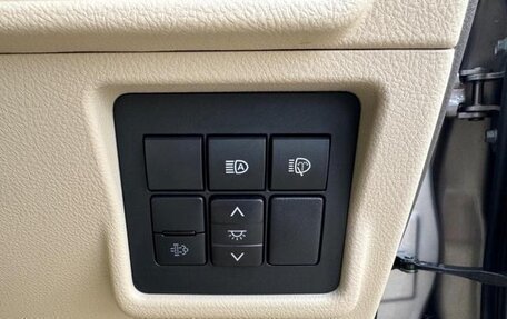 Toyota Land Cruiser Prado 150 рестайлинг 2, 2022 год, 3 790 001 рублей, 27 фотография