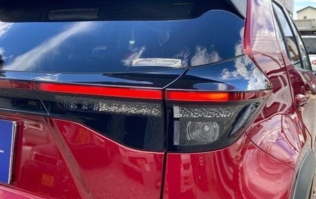 Toyota Yaris Cross, 2022 год, 1 680 001 рублей, 13 фотография