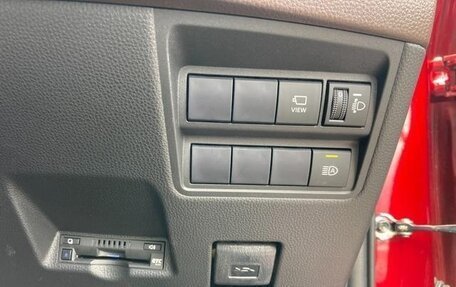 Toyota Yaris Cross, 2022 год, 1 680 001 рублей, 28 фотография