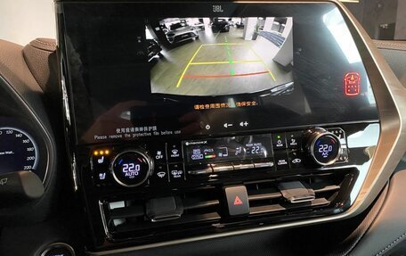 Toyota Highlander, 2025 год, 5 750 000 рублей, 16 фотография