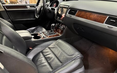 Volkswagen Touareg III, 2015 год, 2 550 000 рублей, 8 фотография
