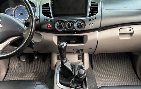 Mitsubishi L200 IV рестайлинг, 2007 год, 1 500 000 рублей, 10 фотография