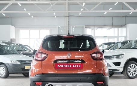Renault Kaptur I рестайлинг, 2016 год, 1 549 000 рублей, 6 фотография