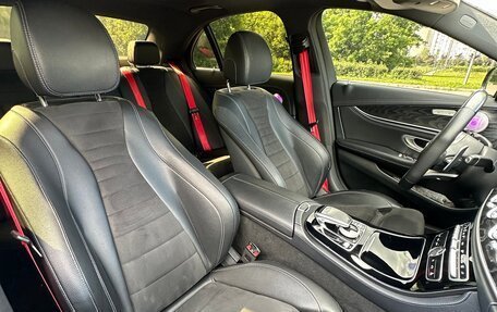 Mercedes-Benz E-Класс, 2016 год, 2 750 000 рублей, 22 фотография