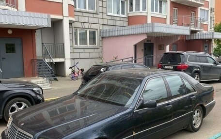 Mercedes-Benz S-Класс, 1998 год, 300 000 рублей, 4 фотография