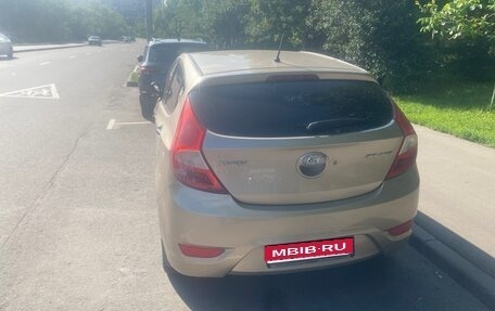 Hyundai Solaris II рестайлинг, 2011 год, 550 000 рублей, 1 фотография