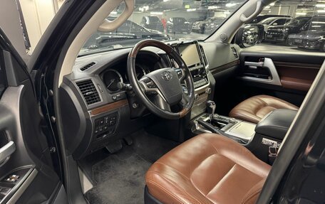Toyota Land Cruiser 200, 2018 год, 7 350 000 рублей, 12 фотография