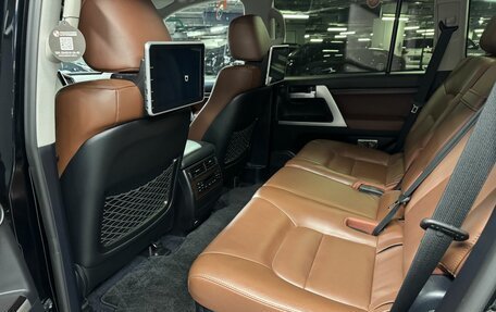 Toyota Land Cruiser 200, 2018 год, 7 350 000 рублей, 15 фотография
