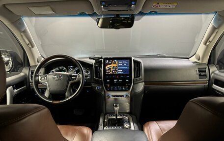 Toyota Land Cruiser 200, 2018 год, 7 350 000 рублей, 8 фотография