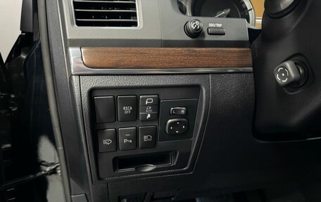 Toyota Land Cruiser 200, 2018 год, 7 350 000 рублей, 19 фотография