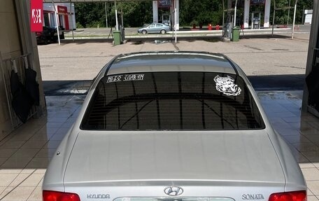 Hyundai Sonata IV рестайлинг, 2002 год, 350 000 рублей, 3 фотография