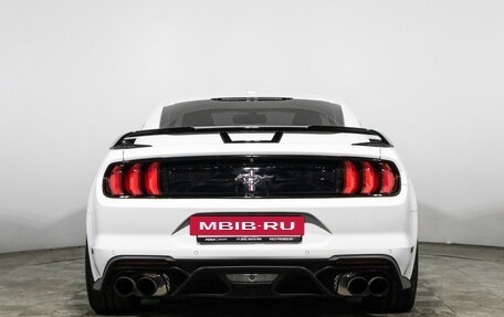 Ford Mustang VI рестайлинг, 2018 год, 3 300 000 рублей, 6 фотография