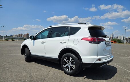 Toyota RAV4, 2017 год, 2 300 000 рублей, 5 фотография
