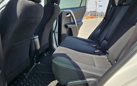 Toyota RAV4, 2017 год, 2 300 000 рублей, 15 фотография