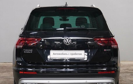 Volkswagen Tiguan II, 2019 год, 2 000 000 рублей, 6 фотография