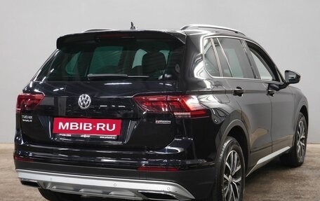 Volkswagen Tiguan II, 2019 год, 2 000 000 рублей, 5 фотография