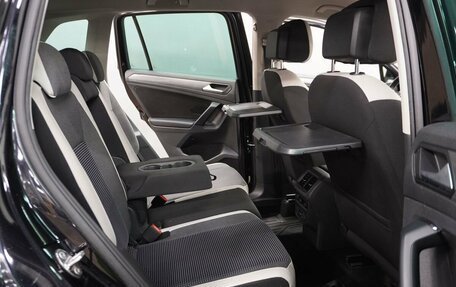 Volkswagen Tiguan II, 2019 год, 2 000 000 рублей, 13 фотография