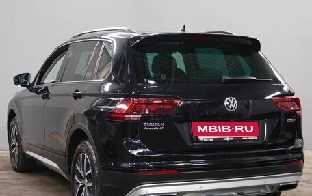 Volkswagen Tiguan II, 2019 год, 2 000 000 рублей, 7 фотография