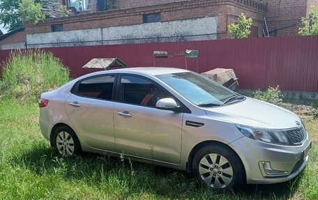 KIA Rio III рестайлинг, 2013 год, 830 000 рублей, 2 фотография