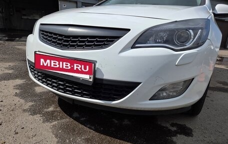 Opel Astra J, 2011 год, 649 000 рублей, 3 фотография