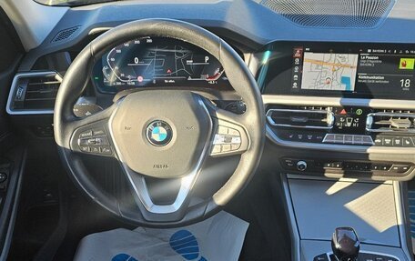 BMW 3 серия, 2022 год, 3 300 000 рублей, 10 фотография
