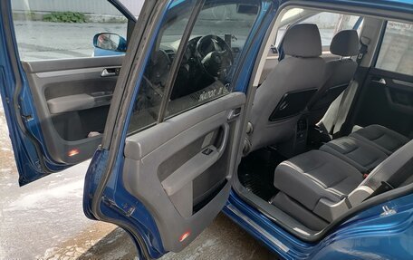 Volkswagen Touran III, 2007 год, 700 000 рублей, 14 фотография