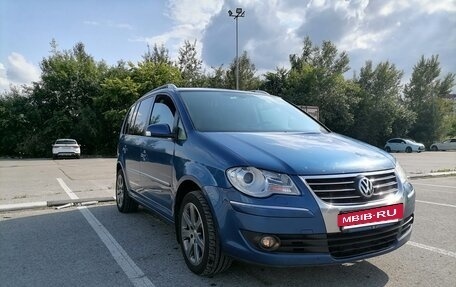 Volkswagen Touran III, 2007 год, 700 000 рублей, 4 фотография