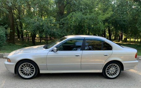 BMW 5 серия, 2001 год, 830 000 рублей, 3 фотография