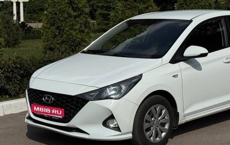 Hyundai Solaris II рестайлинг, 2020 год, 1 420 000 рублей, 2 фотография