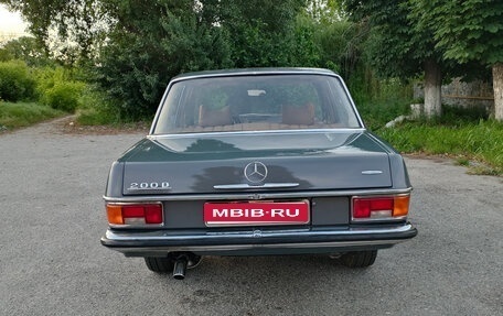 Mercedes-Benz W115, 1975 год, 2 000 000 рублей, 1 фотография