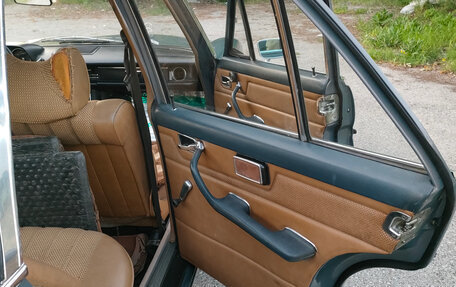 Mercedes-Benz W115, 1975 год, 2 000 000 рублей, 8 фотография