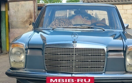 Mercedes-Benz W115, 1975 год, 2 000 000 рублей, 11 фотография