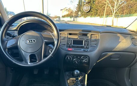 KIA Rio II, 2010 год, 650 000 рублей, 8 фотография