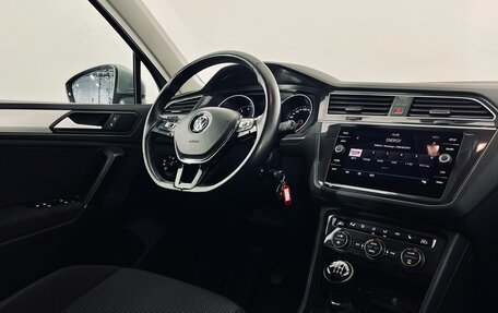 Volkswagen Tiguan II, 2019 год, 2 050 000 рублей, 15 фотография