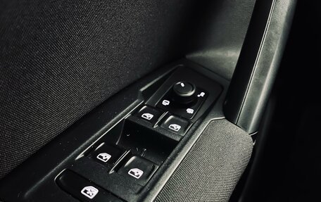 Volkswagen Tiguan II, 2019 год, 2 050 000 рублей, 21 фотография