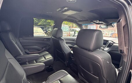 Chevrolet Tahoe IV, 2015 год, 3 999 999 рублей, 19 фотография