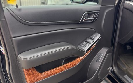 Chevrolet Tahoe IV, 2015 год, 3 999 999 рублей, 21 фотография
