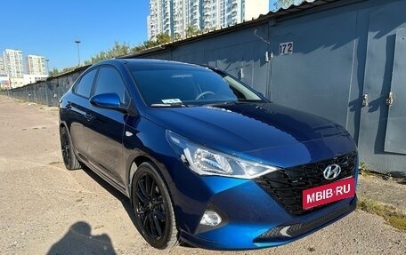 Hyundai Solaris II рестайлинг, 2021 год, 2 200 000 рублей, 1 фотография