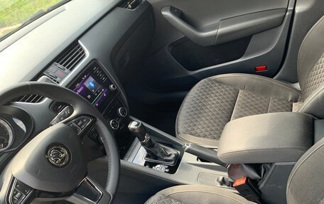 Skoda Octavia, 2018 год, 2 200 000 рублей, 15 фотография