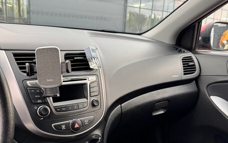 Hyundai Solaris II рестайлинг, 2014 год, 1 250 000 рублей, 23 фотография