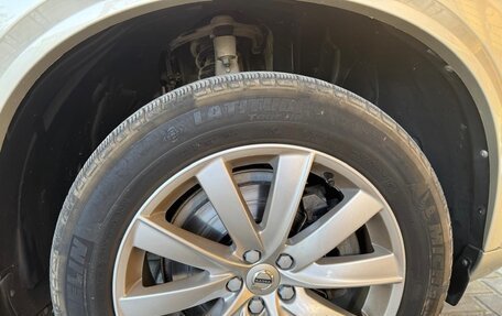 Volvo XC90 II рестайлинг, 2018 год, 3 750 000 рублей, 4 фотография