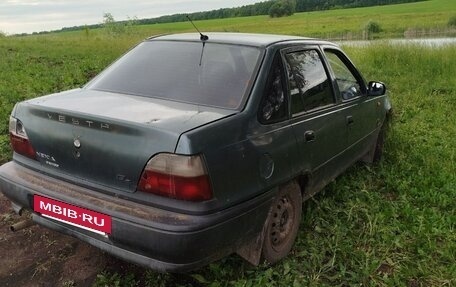 Daewoo Nexia I рестайлинг, 1998 год, 60 000 рублей, 2 фотография